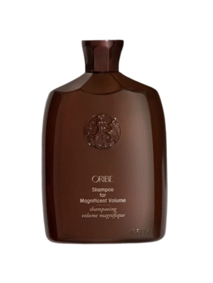 Oribe Magnificent Volume Shampoo es la solución perfecta para quienes buscan un cabello con cuerpo y lleno de vida.