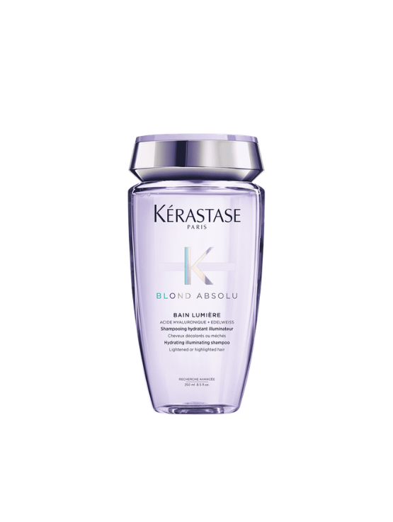 Kérastase Blond Absolu Shampoo Lumiere ideal para desintoxicar la fibra y aportar brillo. Es un tratamiento que restaura la transparencia del color.